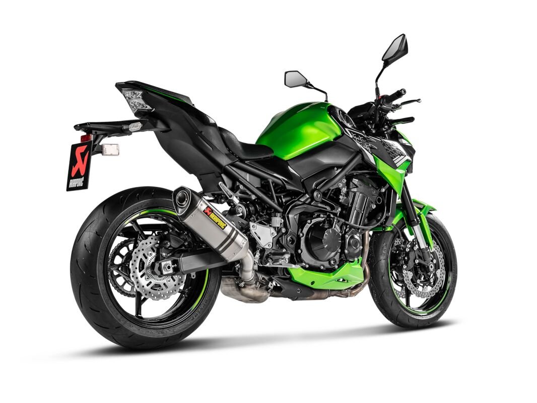 Kawasaki Z900 2025 udstødning - Akrapovic slip - on, titan - Pitboxen Performance