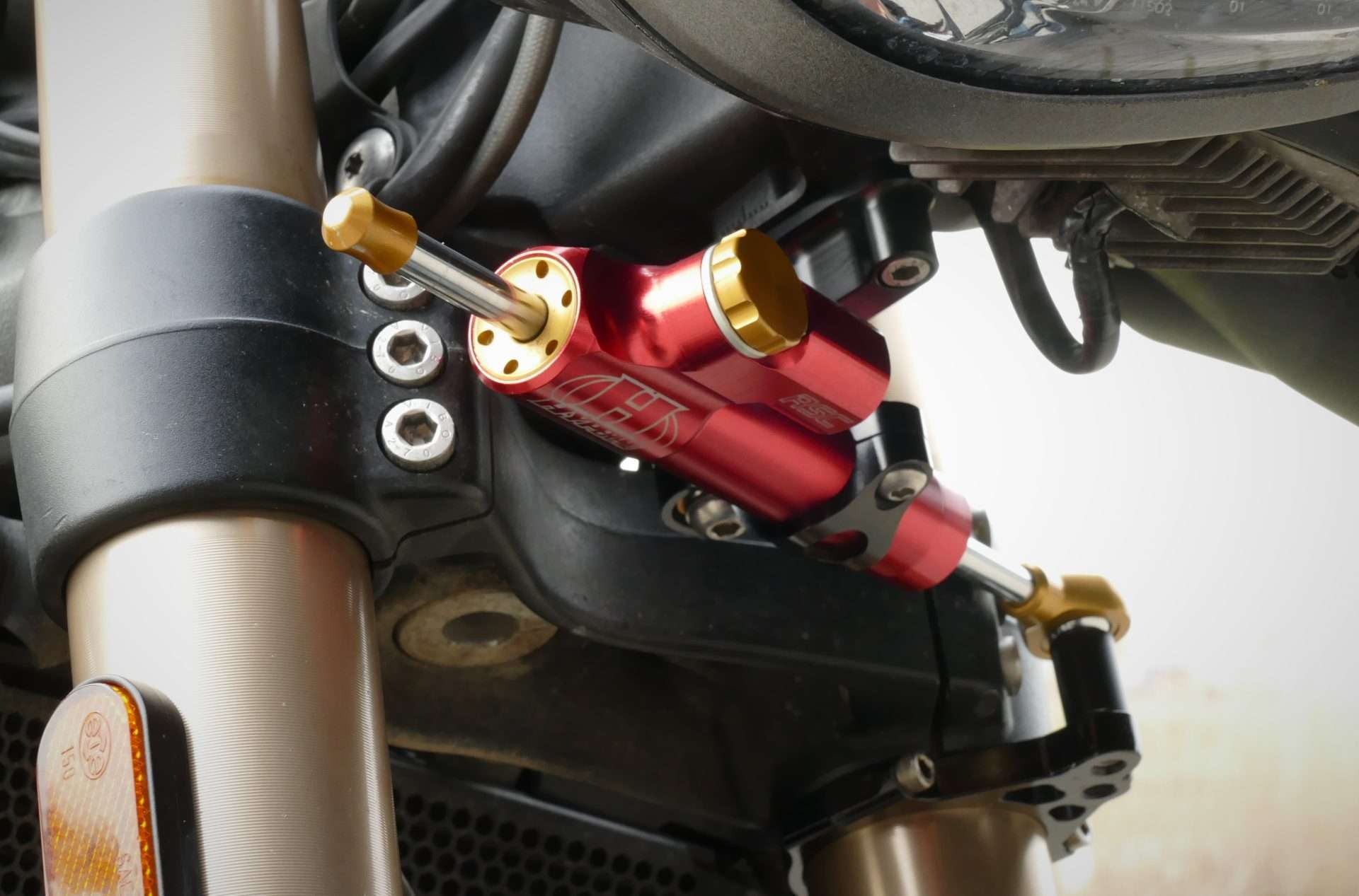 Hyperpro monteringskit for Styrdæmper til APRILIA RSV 1000 - Pitboxen Performance